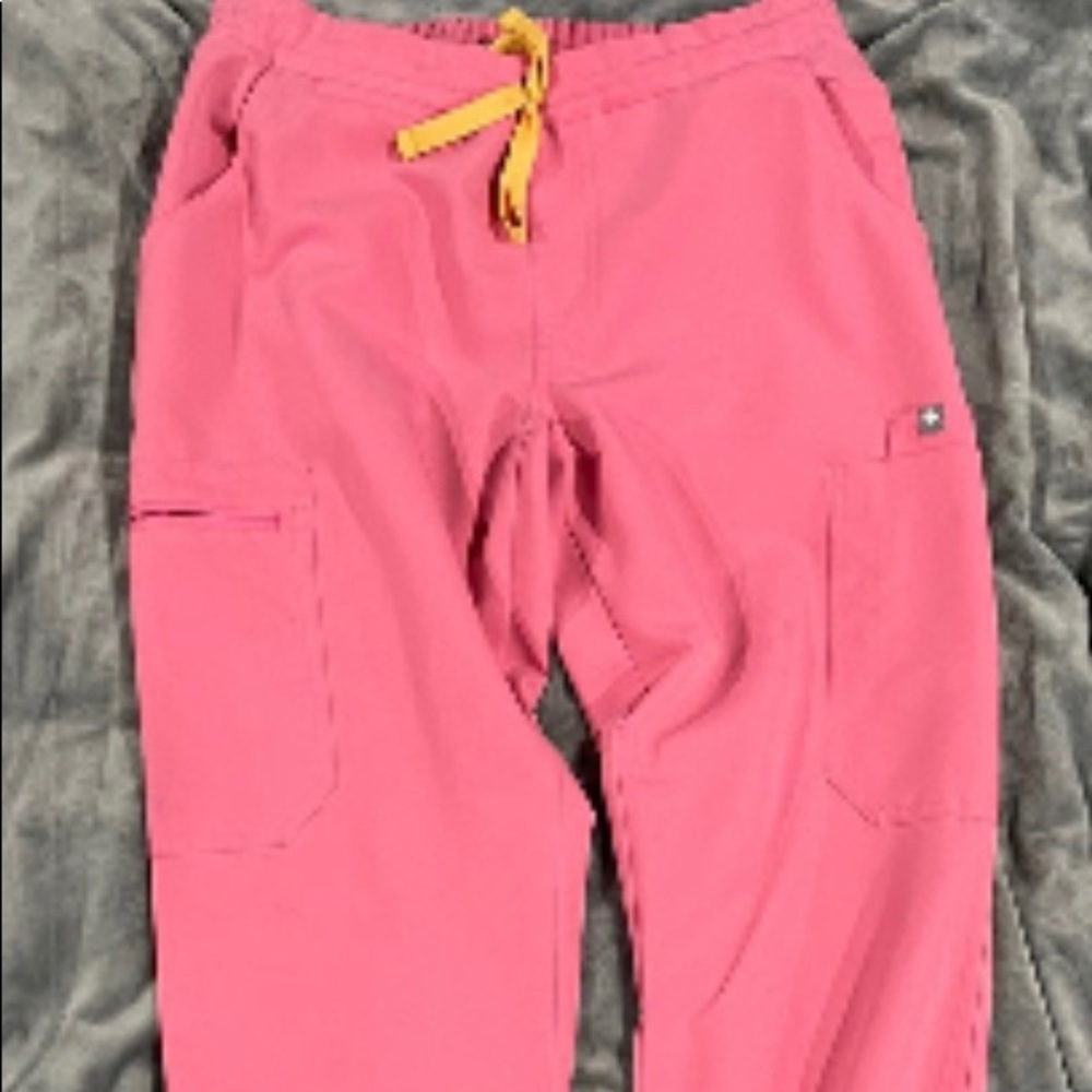 Figs-Neon Pink